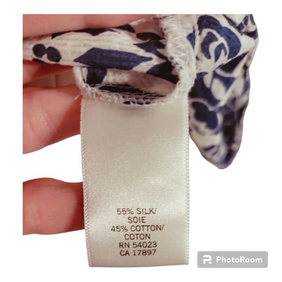 Banana Republic Silk Blend Blue Tones Blouse - Picture 5 of 7